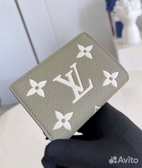 Louis Vuitton Clea