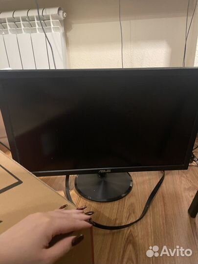 Монитор Asus