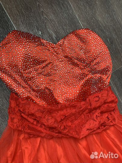 Вечернее платье