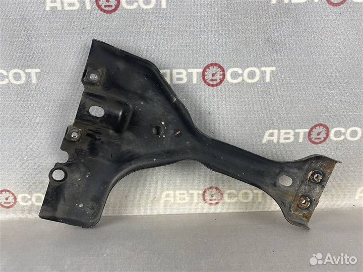 Кронштейн замка капота VW Tiguan 2007-2011