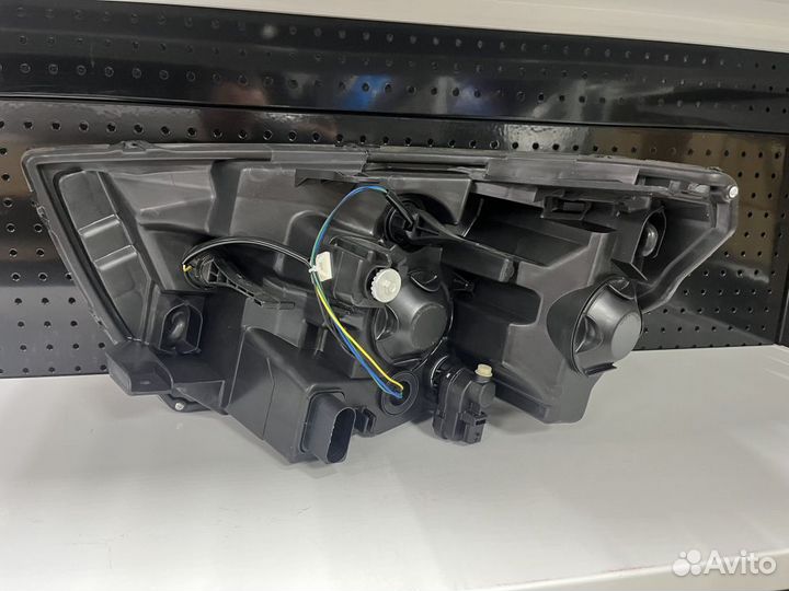 Фара правая Лада Веста