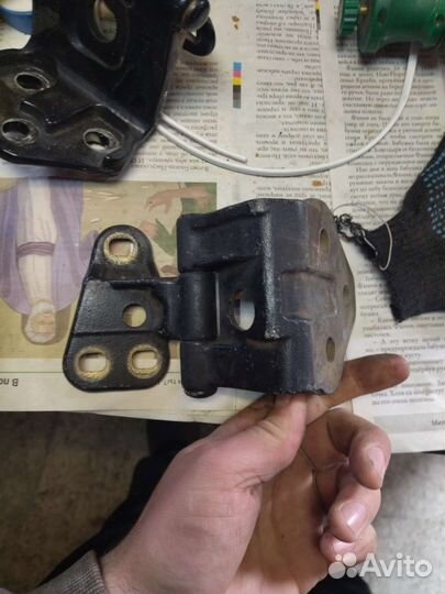 Петли задней двери honda cr-v