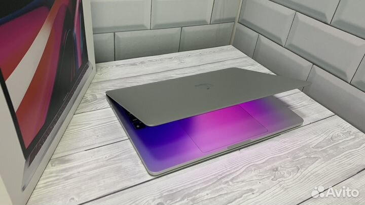 MacBook Pro 13” 2022 — M2, 8/512, 135 циклов