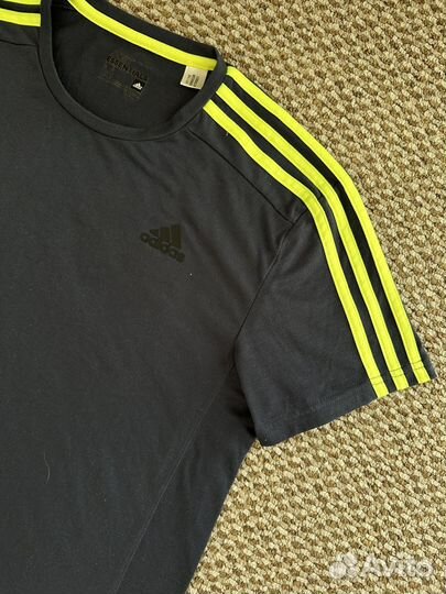 Футболка Adidas Essentials(M)