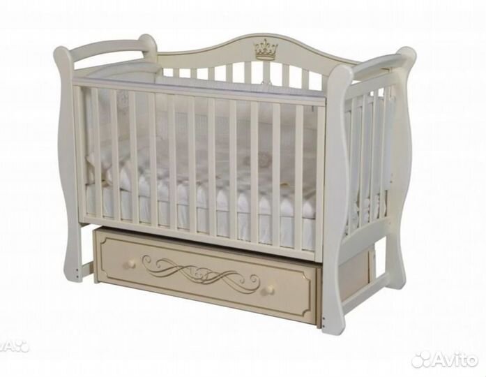 Детская кровать-маятник 