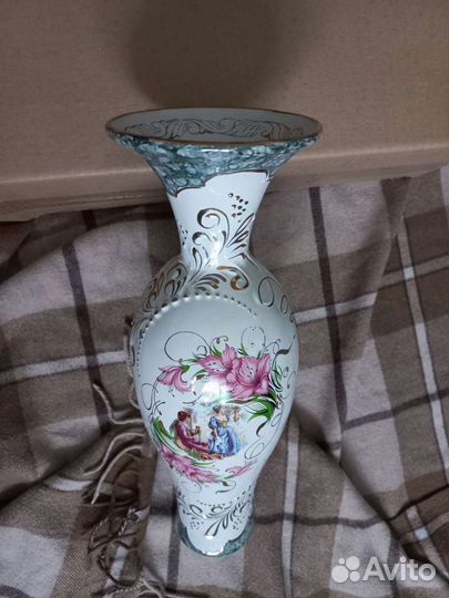 Ваза для цветов большая Новая