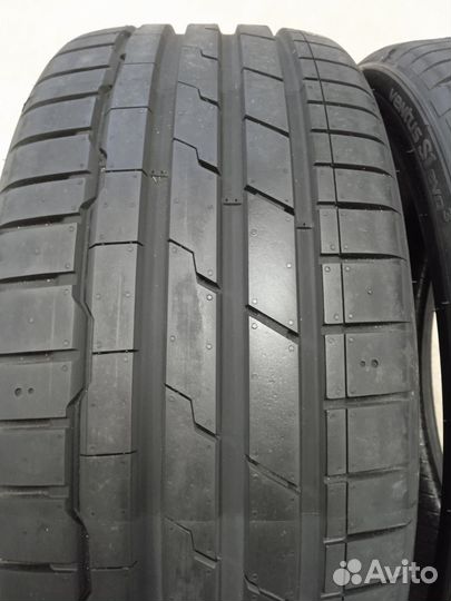 Hankook Ventus S1 Evo3 SUV K127A 255/40 R21 и 285/35 R21 102Y