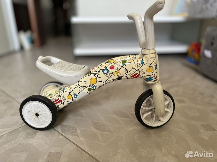 Беговел chillafish bunzi