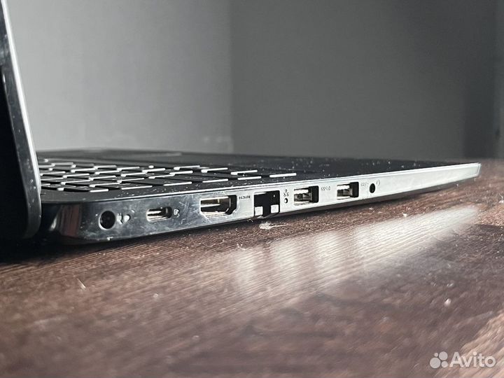 Бизнес ноутбук Dell latitude 3400