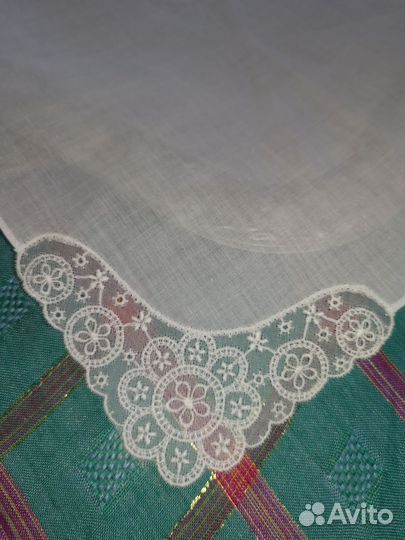 Карманный кружевной платочек