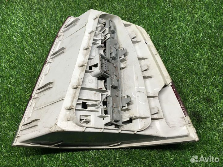 Фонарь задний левый Opel Zafira 2005-2012