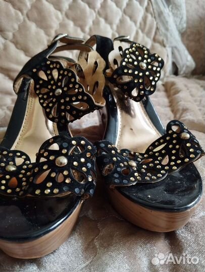 Босоножки на платформе 36
