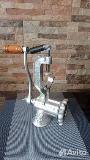 Мясорубки чугунные времён СССР