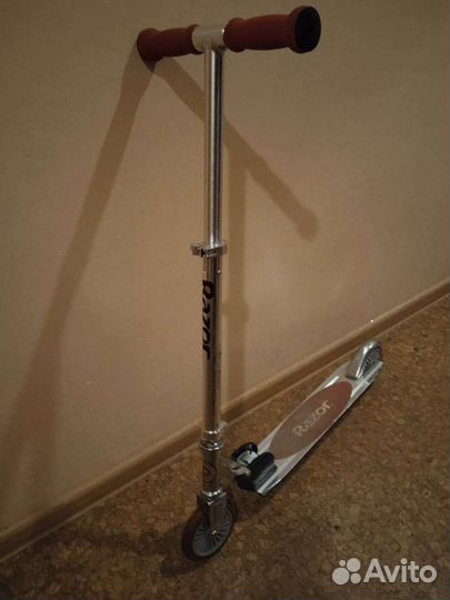 Самокат Razor