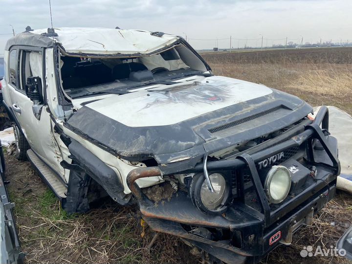 Toyota FJ cruiser GSJ15L В полный разбор