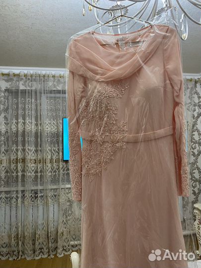 Вечернее платье