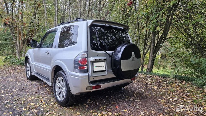 Mitsubishi Pajero 3.2 AT, 2003, 182 500 км