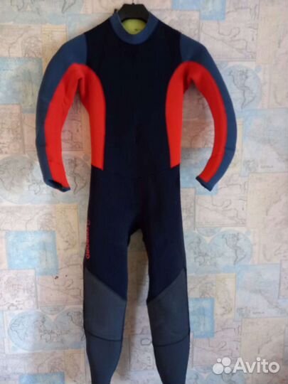 Гидрокостюм мокрого типа на подростка
