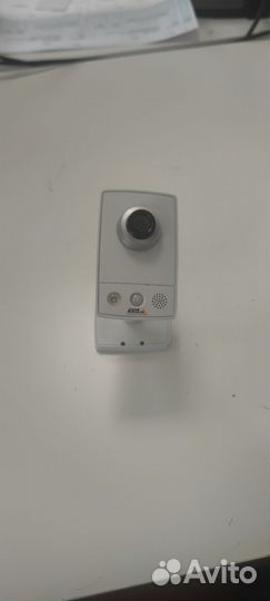 IP Камера видеонаблюдения Axis M1054