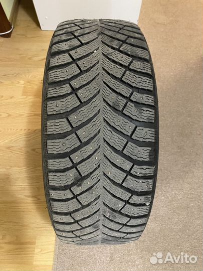 Michelin X-Ice North 4 225/50 R17 98H