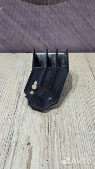 Кронштейн крепление фары Nissan teana J32 Прав