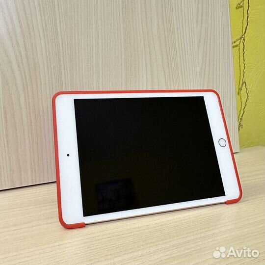 iPad mini 5 64gb wifi в идеале + чехол