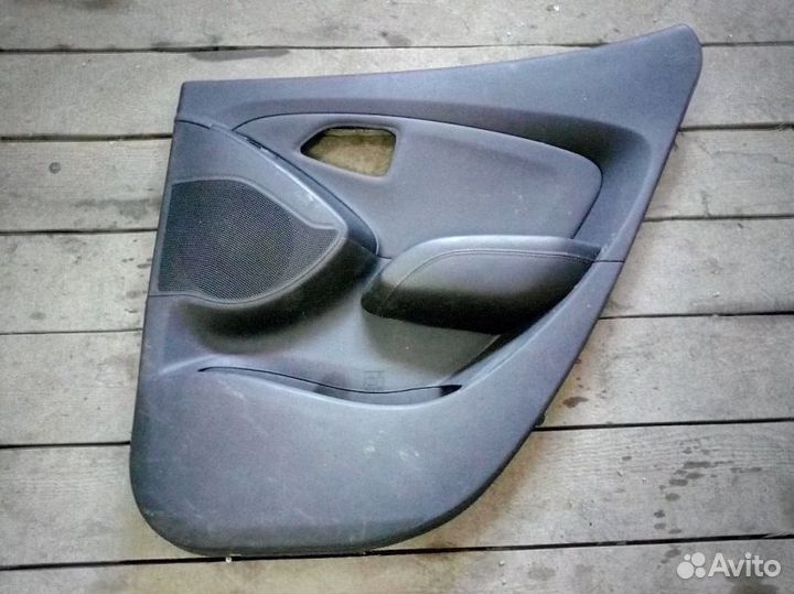 Обшивка двери задняя правая Hyundai Ix35 2.0 2015