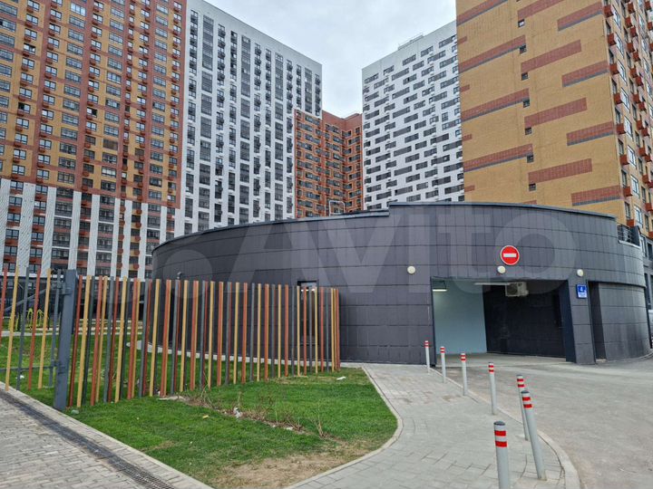 Машиноместо, 15 м²