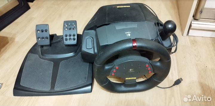 Игровой руль logitech momo racing