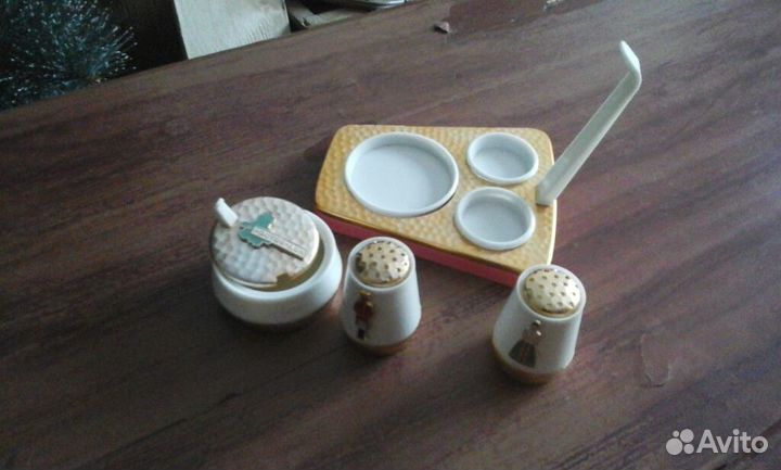 Солонка, перечница 