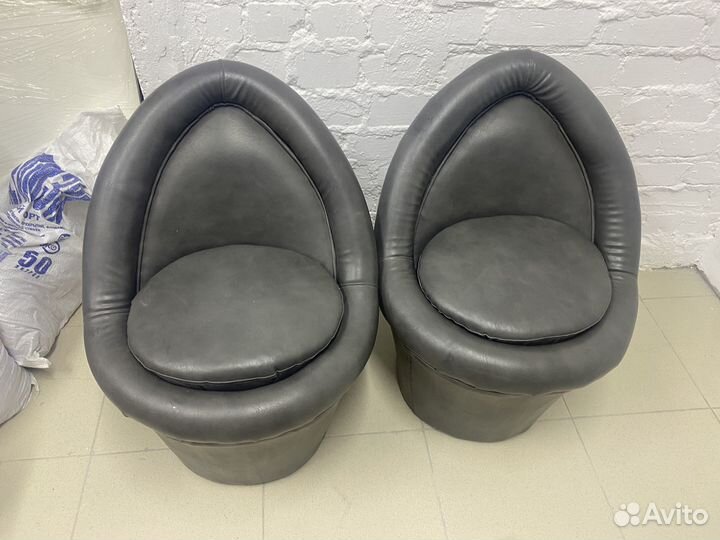 Продаю пуфик-бар