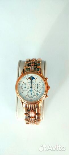 Золотые часы с золотым браслетом Jaeger-LeCoultre