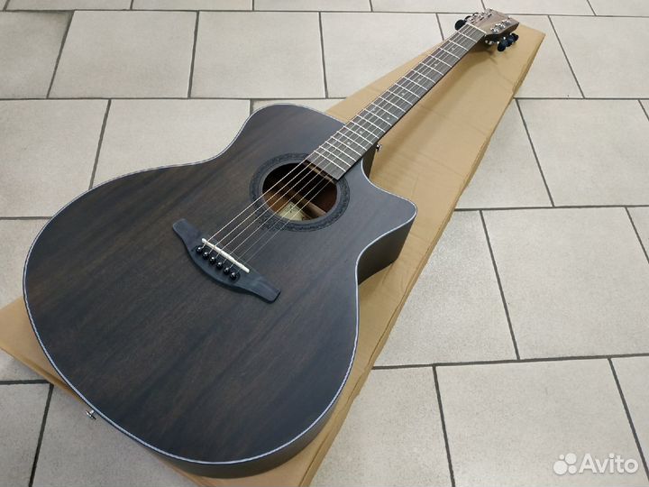 Акустическая гитара