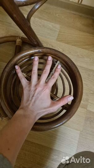 Подставка для цветов ротанг