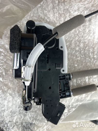 Замок передней правой двери QX80 QX56