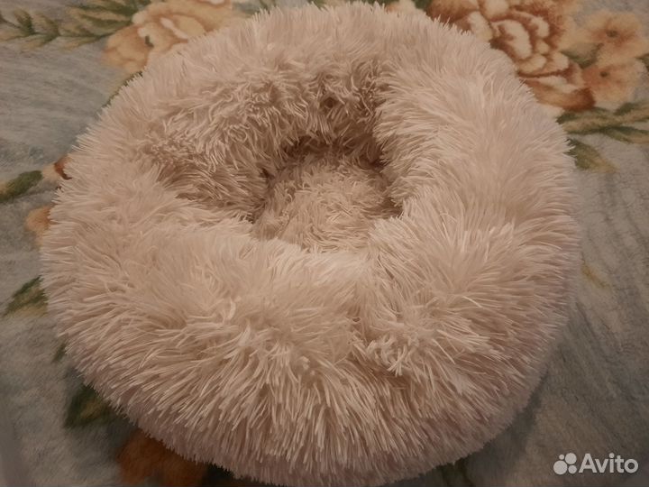 Лежанка для кошек и маленьких собак новая