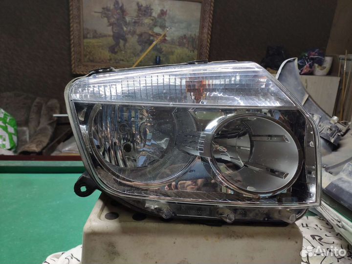 Фара на renault duster правая