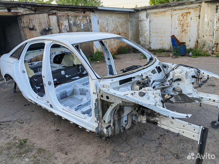 Audi A6 C7 кузов седан целиком