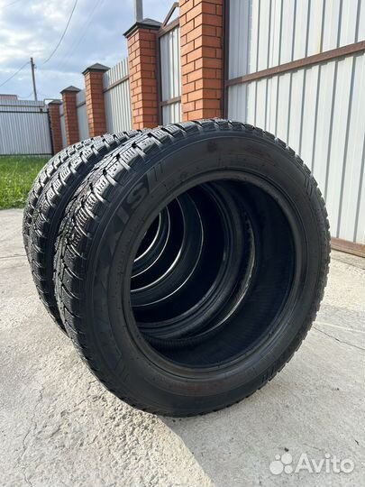 Maxxis ArcticTrekker NP3 185/60 R15 88T