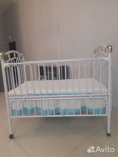 Детская кровать с бортиками