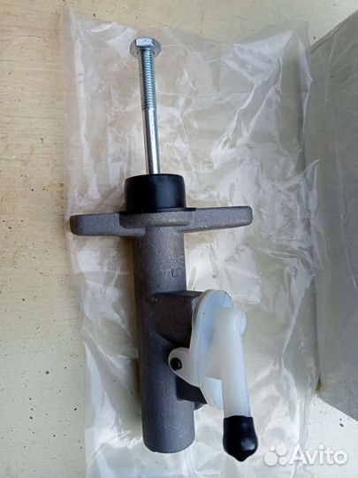 Главный цилиндр сцепления