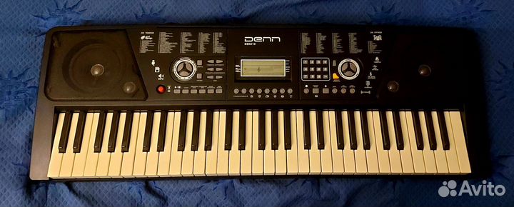 Синтезатор DennDek610