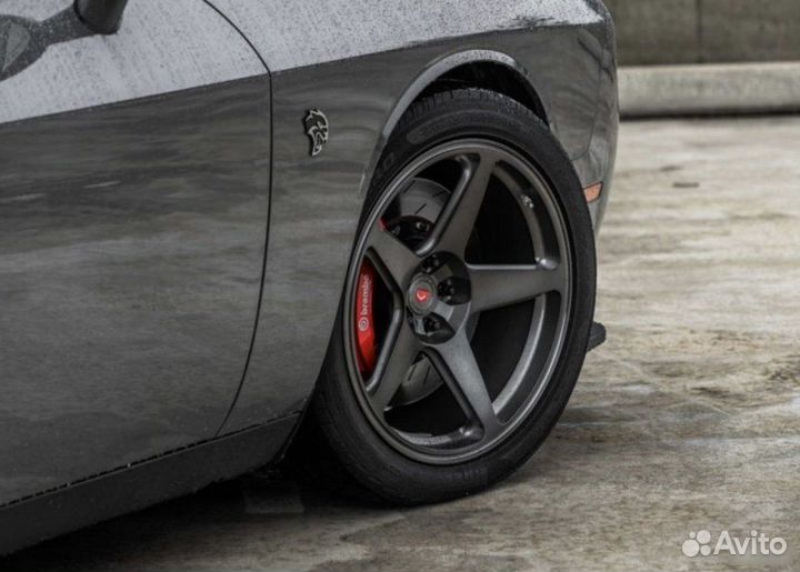 Кованые диски в стиле Vossen Dodge Challenger R20