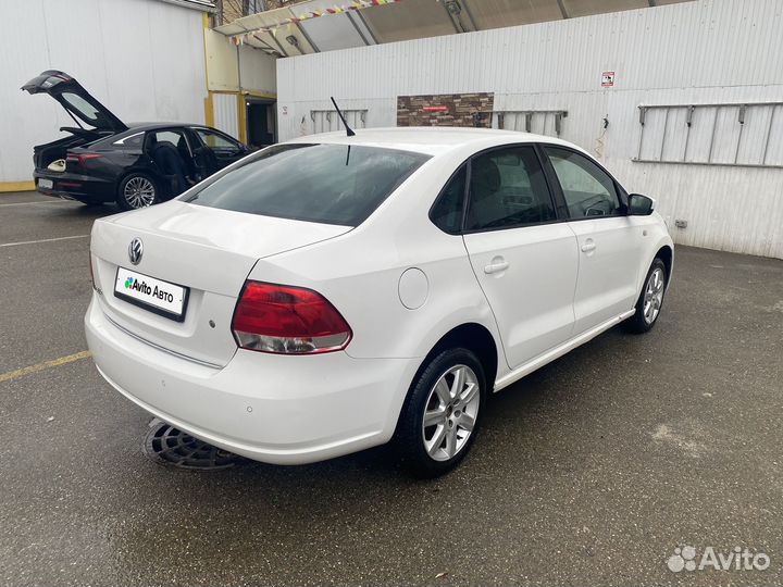 Volkswagen Polo 1.6 AT, 2011, 245 000 км