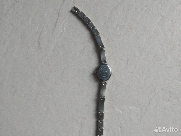 Часы наручные женские Omax