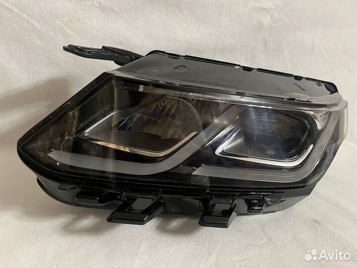 Фара левый Geely Coolray 1 SX11 2019-2023