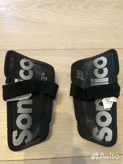 Детские щитки футбольные