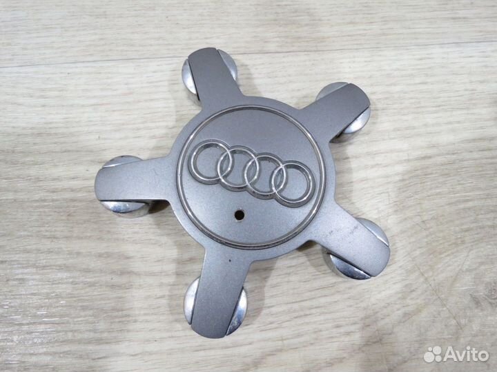 Колпачок ступицы Audi A7