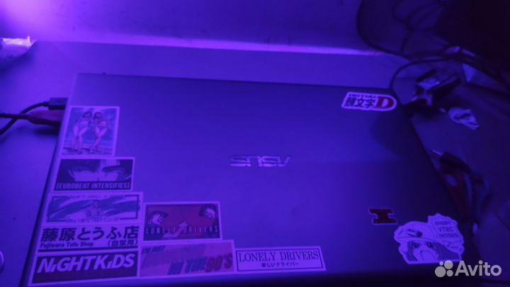 Нетбук Asus VivoBook
