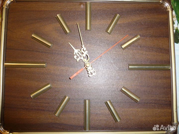 Часы настенные